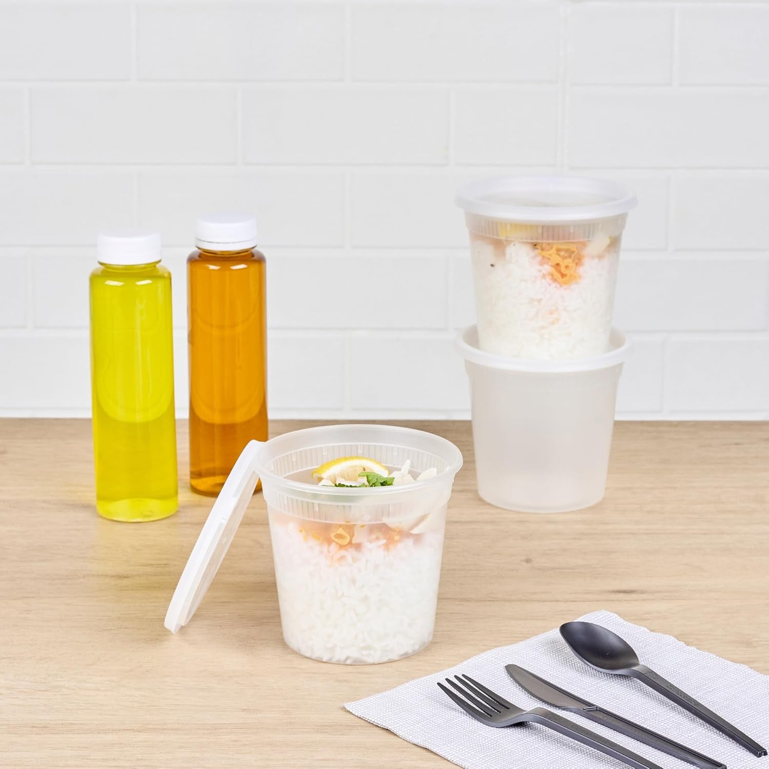 -Asporto 24 Ounce to Go Boxes, 100 Microwavable round Soup Containers - Clear Plastic Lids Included, Do Not Contain BPA, Clear Plastic Soup Containers, Disposable